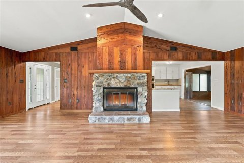 Casa en venta en Umatilla, Florida, 5 dormitorios, 458.57 m2 № 2420585 - foto 12
