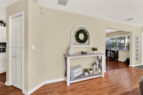 Townhouse in Royal Palm Beach, Florida 3 bedrooms, 158.86 sq.m. № 1862817 - photo 15