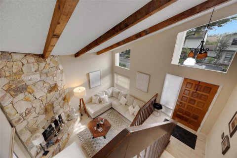 Adosado en venta en Miami, Florida, 3 dormitorios, 147.53 m2 № 2004752 - foto 3