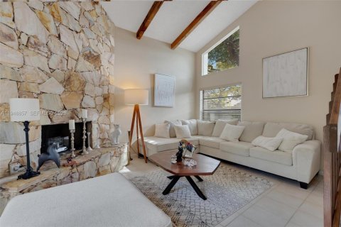 Adosado en venta en Miami, Florida, 3 dormitorios, 147.53 m2 № 2004752 - foto 5