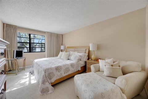 Adosado en venta en Miami, Florida, 3 dormitorios, 147.53 m2 № 2004752 - foto 15