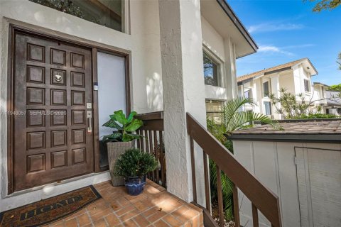 Adosado en venta en Miami, Florida, 3 dormitorios, 147.53 m2 № 2004752 - foto 2