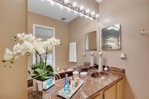 Adosado en venta en Miami, Florida, 3 dormitorios, 147.53 m2 № 2004752 - foto 17