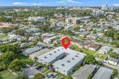 Copropriété à louer à Hollywood, Floride: 2 chambres, 96.62 m2 № 1984448 - photo 27