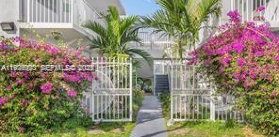 Condo à Hollywood, Floride, 2 chambres № 1984448