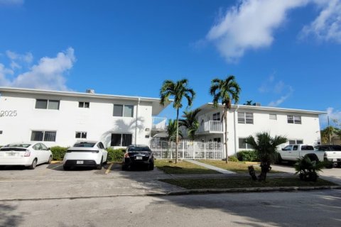 Copropriété à louer à Hollywood, Floride: 2 chambres, 96.62 m2 № 1984448 - photo 18