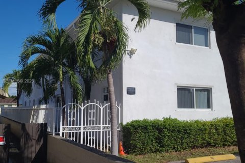 Copropriété à louer à Hollywood, Floride: 2 chambres, 96.62 m2 № 1984448 - photo 20