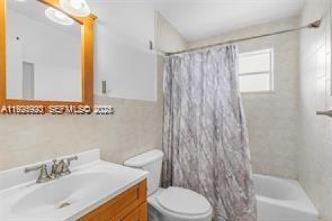 Copropriété à louer à Hollywood, Floride: 2 chambres, 96.62 m2 № 1984448 - photo 12