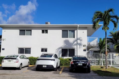 Copropriété à louer à Hollywood, Floride: 2 chambres, 96.62 m2 № 1984448 - photo 19