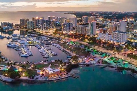 Condo à Sarasota, Floride, 2 chambres  № 2117383