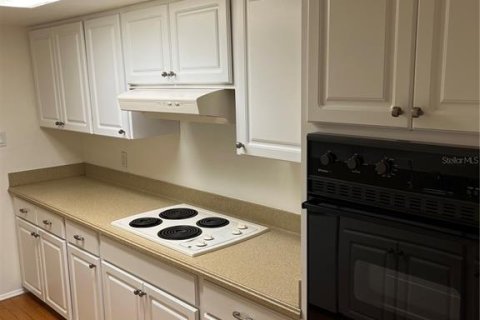 Condo in Sarasota, Florida, 2 bedrooms  № 2117383 - photo 12