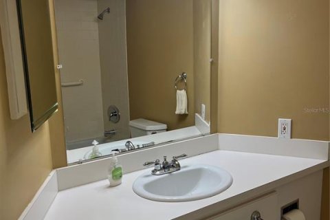Condo in Sarasota, Florida, 2 bedrooms  № 2117383 - photo 24
