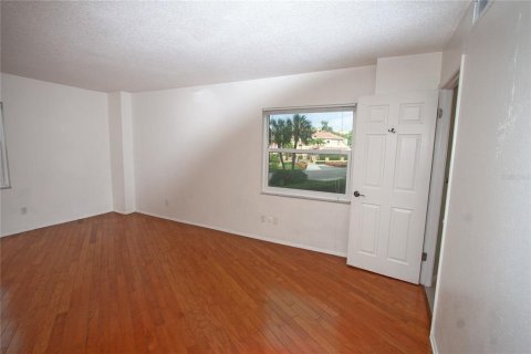 Condo in Sarasota, Florida, 2 bedrooms  № 2117383 - photo 19