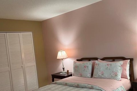 Condo in Sarasota, Florida, 2 bedrooms  № 2117383 - photo 15