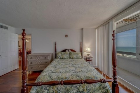 Condominio en alquiler en Redington Shores, Florida, 2 dormitorios, 108.23 m2 № 1688149 - foto 17