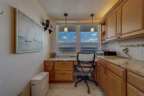 Condominio en alquiler en Redington Shores, Florida, 2 dormitorios, 108.23 m2 № 1688149 - foto 7