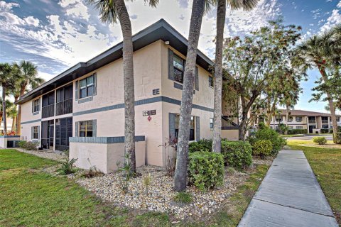 Copropriété à vendre à Port Charlotte, Floride: 2 chambres, 77.85 m2 № 1608923 - photo 4
