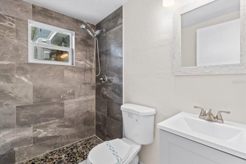 Propiedad comercial en venta en Port Richey, Florida, 5 dormitorios, 179.12 m2 № 1826179 - foto 4