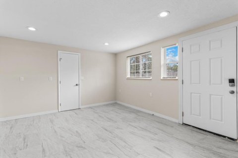 Propiedad comercial en venta en Port Richey, Florida, 5 dormitorios, 179.12 m2 № 1826179 - foto 16