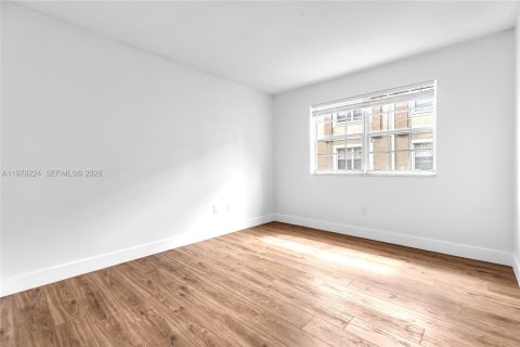 Condo in Pembroke Pines, Florida, 2 bedrooms  № 2041916 - photo 23