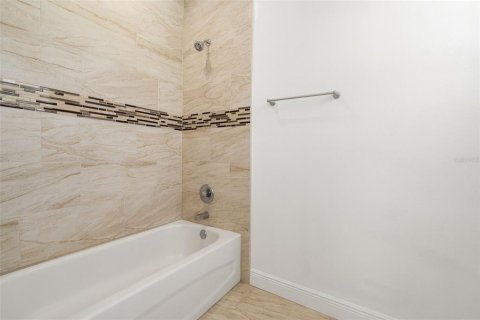 Villa ou maison à louer à Gainesville, Floride: 3 chambres, 136.1 m2 № 1848694 - photo 15