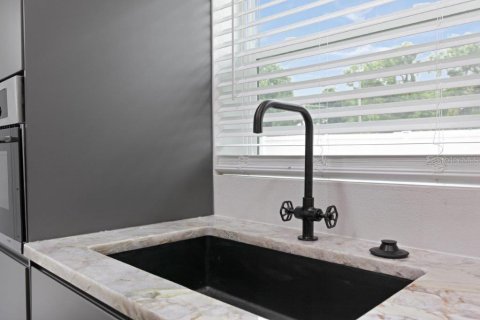 Casa en venta en Orlando, Florida, 3 dormitorios, 119.84 m2 № 1911888 - foto 7