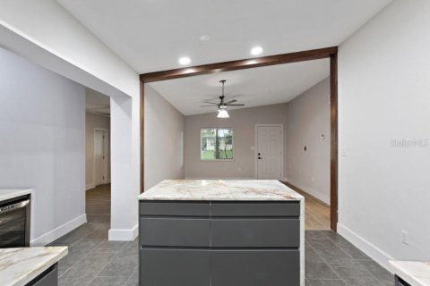 Casa en venta en Orlando, Florida, 3 dormitorios, 119.84 m2 № 1911888 - foto 3