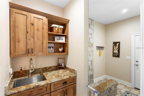 House in Geneva, Florida 3 bedrooms, 307.79 sq.m. № 2099486 - photo 29