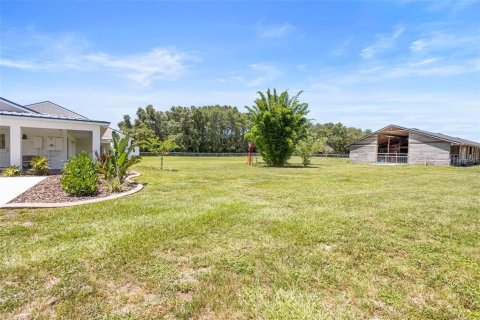 House in Geneva, Florida 3 bedrooms, 307.79 sq.m. № 2099486 - photo 8