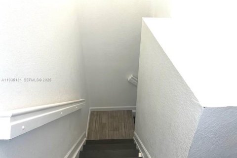 Townhouse in Margate, Florida 3 bedrooms, 129.51 sq.m. № 1993335 - photo 25