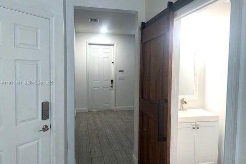 Townhouse in Margate, Florida 3 bedrooms, 129.51 sq.m. № 1993335 - photo 10