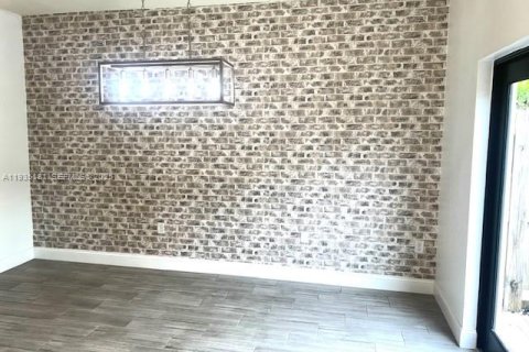 Townhouse in Margate, Florida 3 bedrooms, 129.51 sq.m. № 1993335 - photo 16