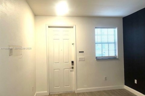 Townhouse in Margate, Florida 3 bedrooms, 129.51 sq.m. № 1993335 - photo 7