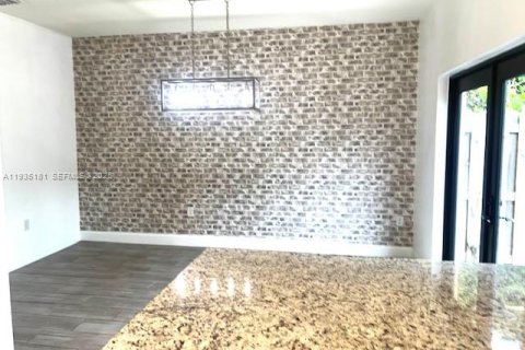 Townhouse in Margate, Florida 3 bedrooms, 129.51 sq.m. № 1993335 - photo 15