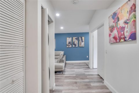 Copropriété à vendre à West Palm Beach, Floride: 3 chambres, 101.45 m2 № 2028487 - photo 11