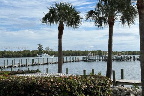 Купить кондоминиум в Стьюарт, Флорида 2 спальни, 105.44м2, № 2006402 - фото 25