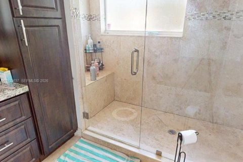 House in Miramar, Florida 4 bedrooms, 194.07 sq.m. № 2001703 - photo 24