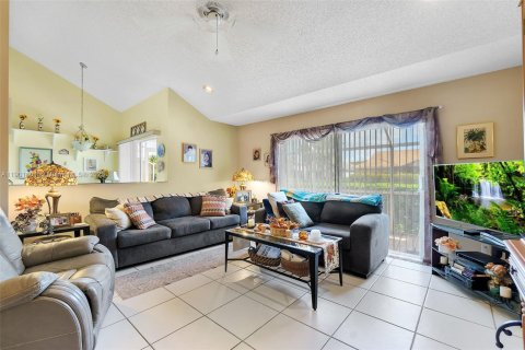 Купить таунхаус в Паркленд, Флорида 4 спальни, 186.36м2, № 1953935 - фото 5