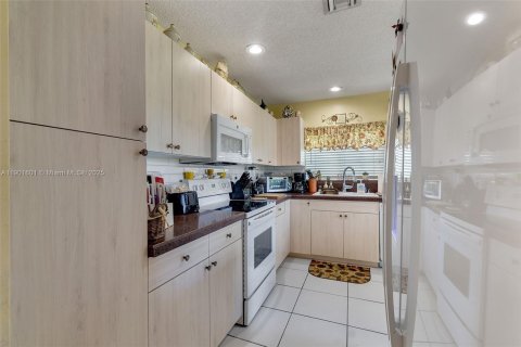 Купить таунхаус в Паркленд, Флорида 4 спальни, 186.36м2, № 1953935 - фото 11