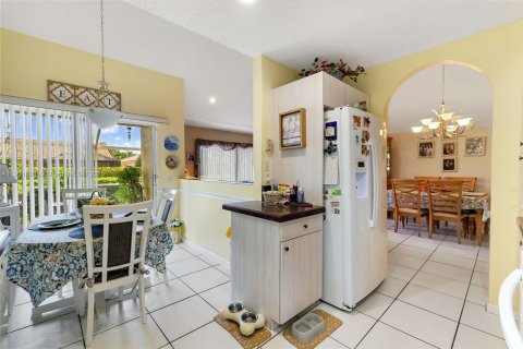 Купить таунхаус в Паркленд, Флорида 4 спальни, 186.36м2, № 1953935 - фото 12