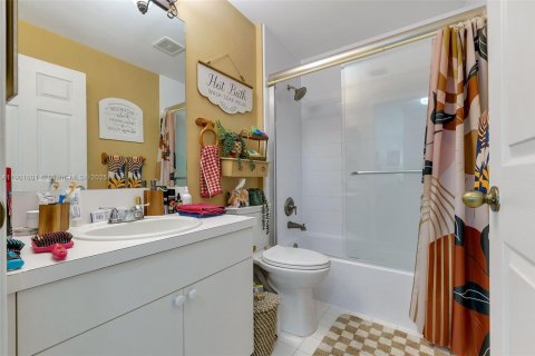 Купить таунхаус в Паркленд, Флорида 4 спальни, 186.36м2, № 1953935 - фото 24