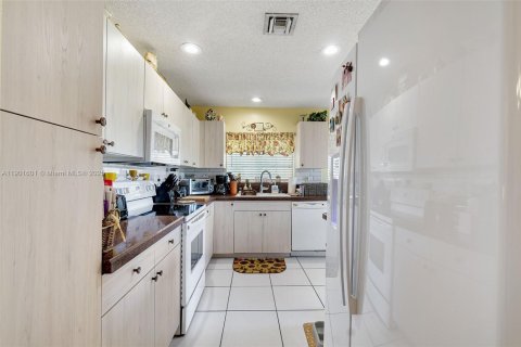 Купить таунхаус в Паркленд, Флорида 4 спальни, 186.36м2, № 1953935 - фото 10