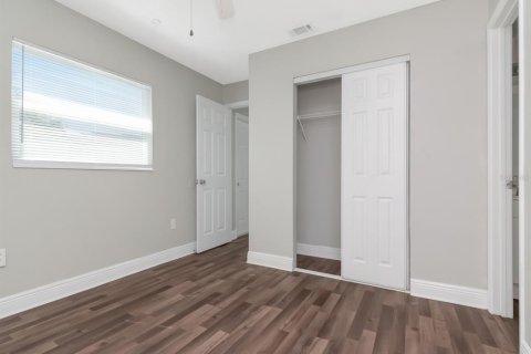 Propiedad comercial en venta en Bradenton, Florida, 6 dormitorios, 189.15 m2 № 2304675 - foto 14