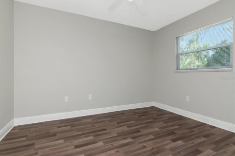Propiedad comercial en venta en Bradenton, Florida, 6 dormitorios, 189.15 m2 № 2304675 - foto 23