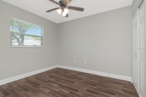 Propiedad comercial en venta en Bradenton, Florida, 6 dormitorios, 189.15 m2 № 2304675 - foto 19