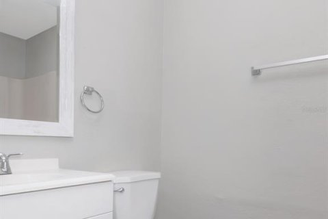 Propiedad comercial en venta en Bradenton, Florida, 6 dormitorios, 189.15 m2 № 2304675 - foto 16