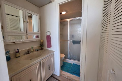 Copropriété à vendre à Lauderhill, Floride: 2 chambres, 98.48 m2 № 2146451 - photo 5