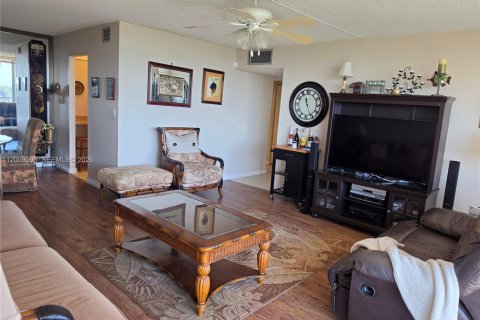 Copropriété à vendre à Lauderhill, Floride: 2 chambres, 98.48 m2 № 2146451 - photo 18