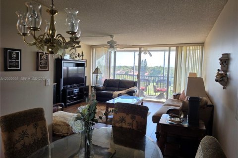 Copropriété à vendre à Lauderhill, Floride: 2 chambres, 98.48 m2 № 2146451 - photo 22