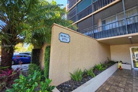 Copropriété à vendre à Lauderhill, Floride: 2 chambres, 98.48 m2 № 2146451 - photo 30